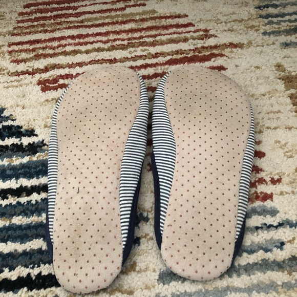 Slippers - Picture 2 of 3